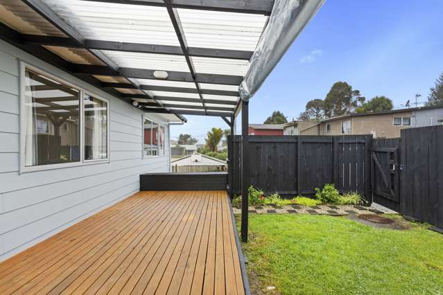 2/152 Rathgar Road Henderson_2