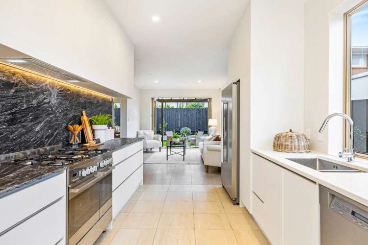 119b The Drive Epsom_10