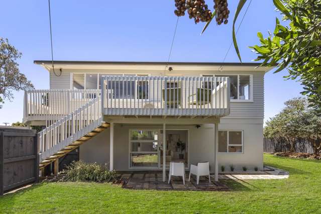 1960's SPACIOUS FAMILY HOME