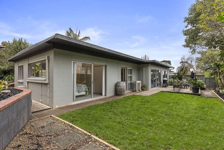 16 Pluto Place Beach Haven_13