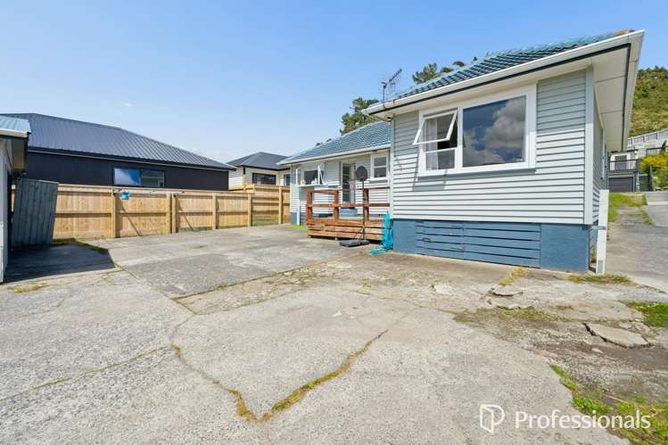 13 Main Road Wainuiomata_18