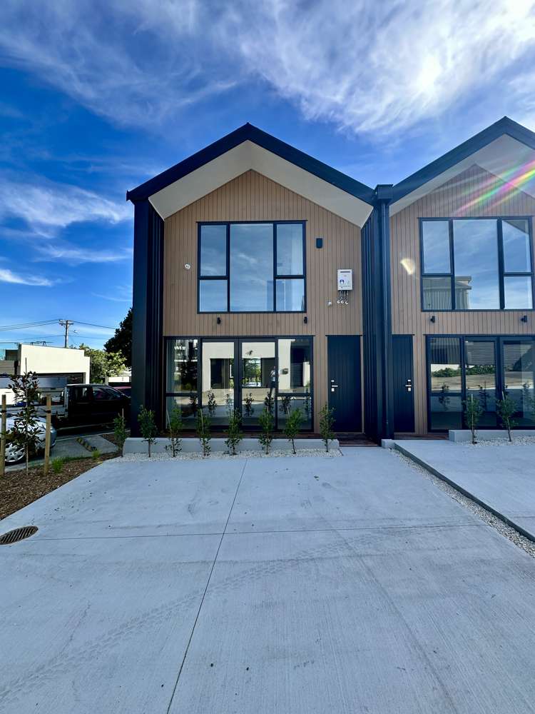 24 Burch Street Mount Albert_13