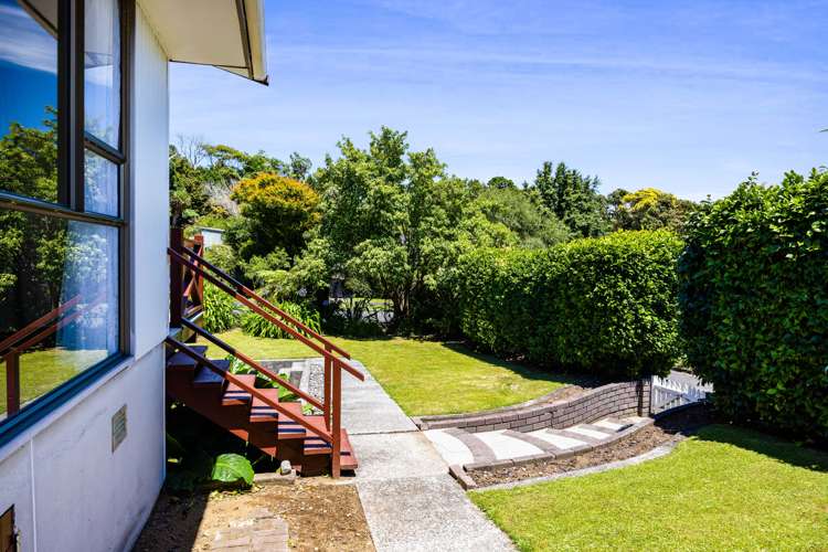 7 Lindaver Grove Merrilands_26