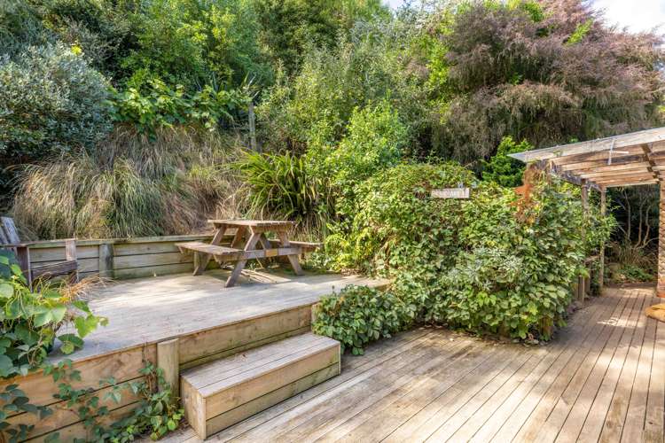 7 Dalleys Lane Lyttelton_16