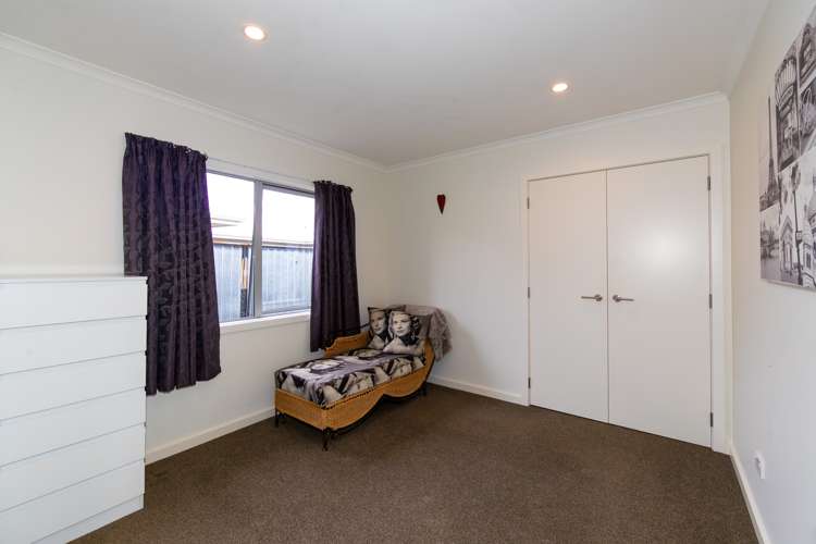 4 Gregory Grove Clive_12