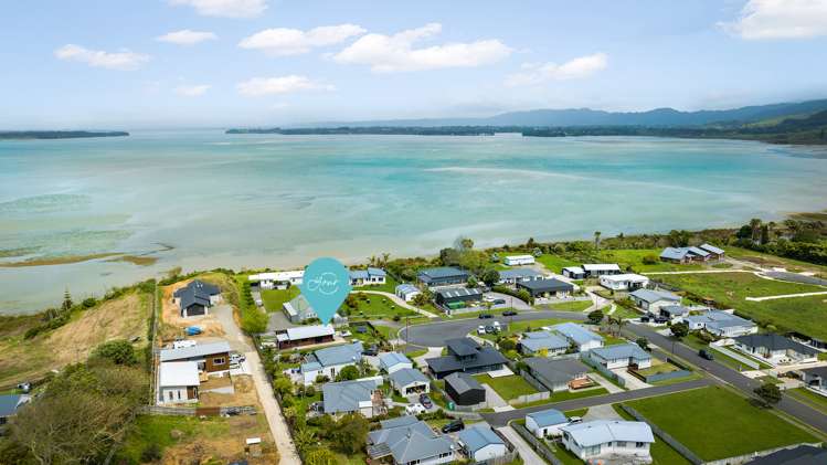 30 Sandleigh Drive Athenree_17