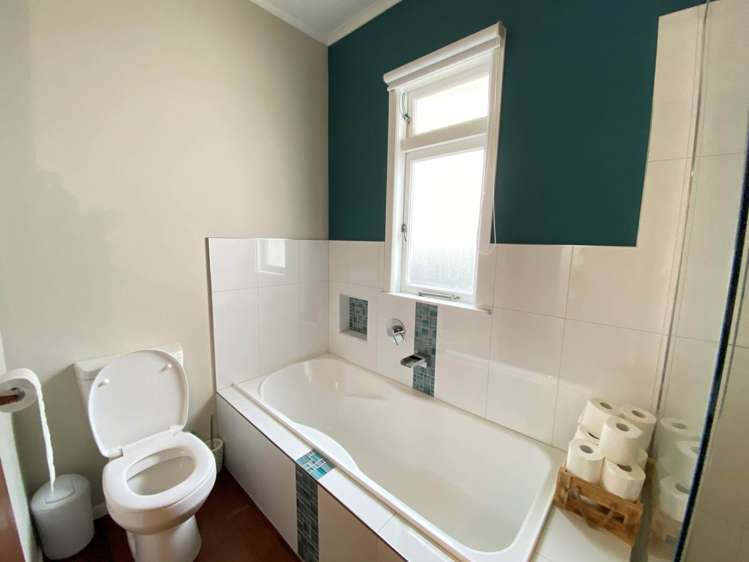 12a Beach Road Mellons Bay_20