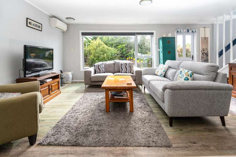 11 Hollydale Grove Churton Park_3