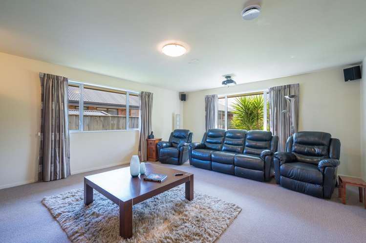 53 Covent Drive Stoke_10