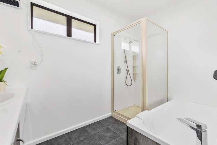 6 Renwick Place Hillmorton_11