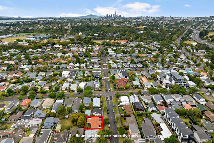 10 Tui Street Point Chevalier_21