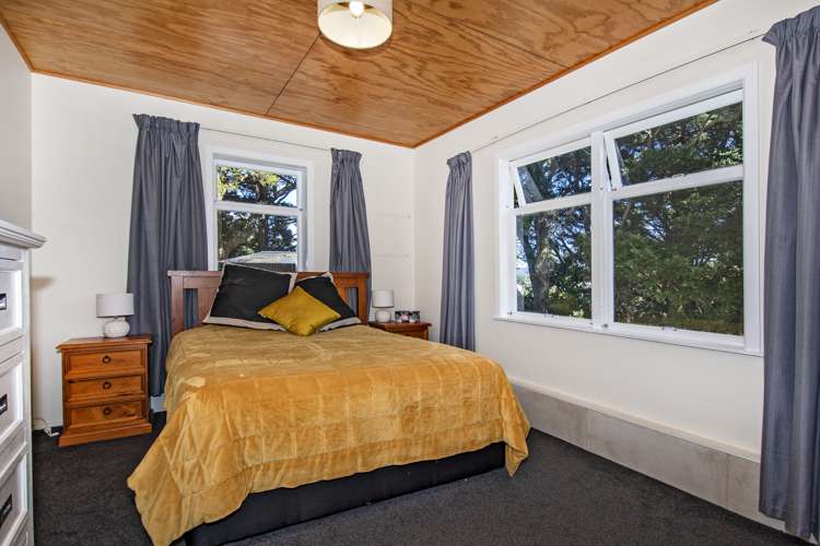 127 Riverside Drive Parahaki_23