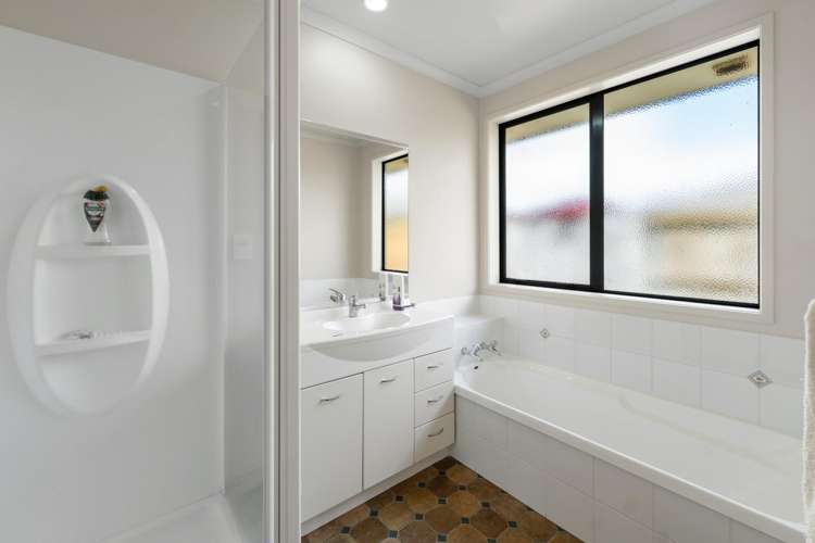 64 Pacific Cove Drive Papamoa_14