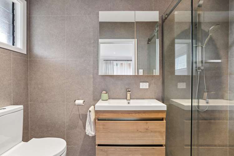 6 Fairmount Road Titirangi_12