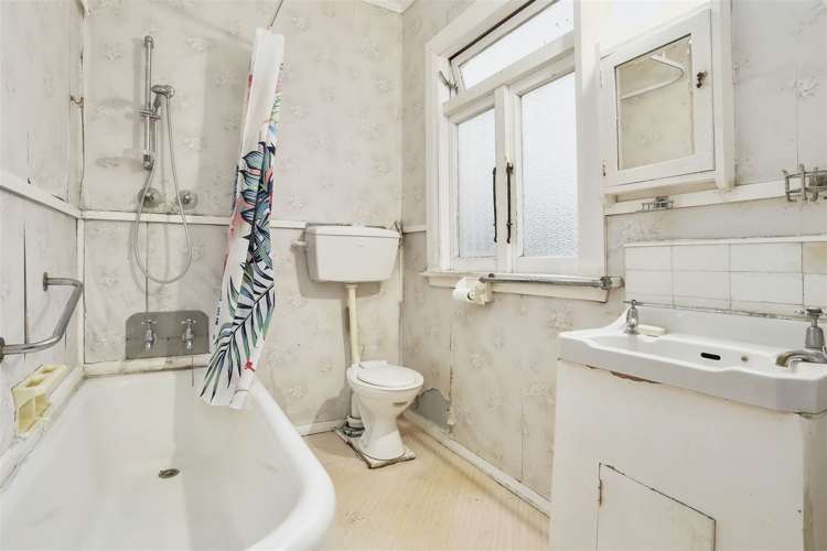 11 Rugby Road Birkenhead_14