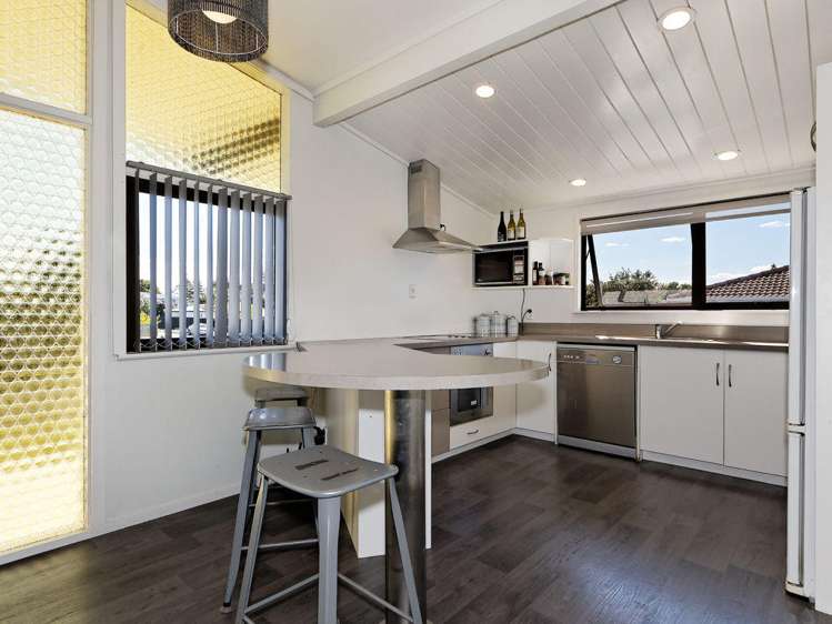 15 Bodi Place Te Atatu South_6