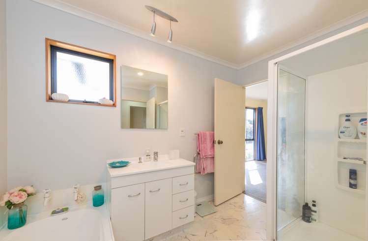 18 Kingsford Drive Stoke_14