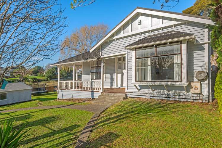 2 Cobden Street Gisborne_37