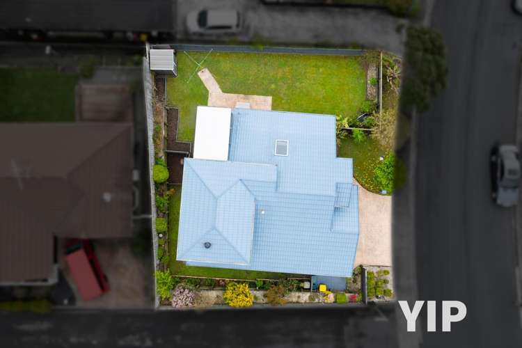 33 Peppertree Lane Woodridge_17