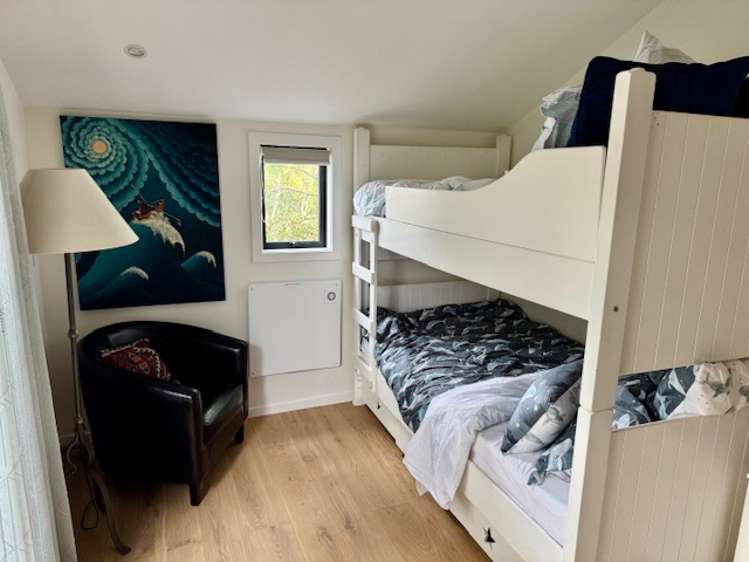 14 Esslin Road Surfdale_17