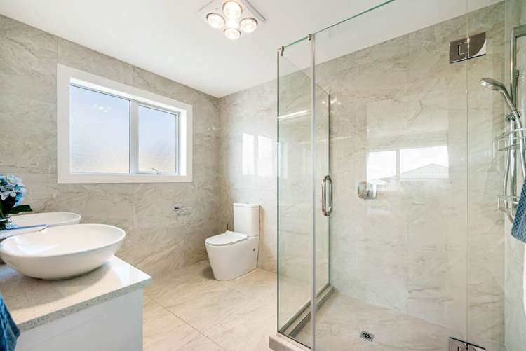 4 Carrygawley Road Flat Bush_12