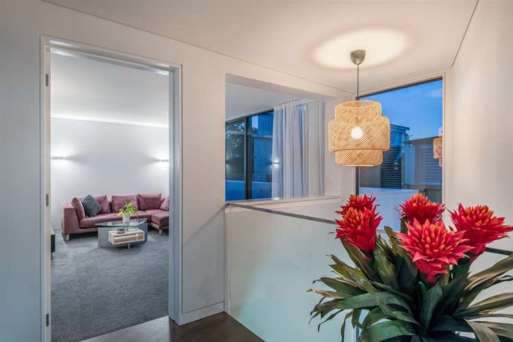 193 Beach Road Castor Bay_15