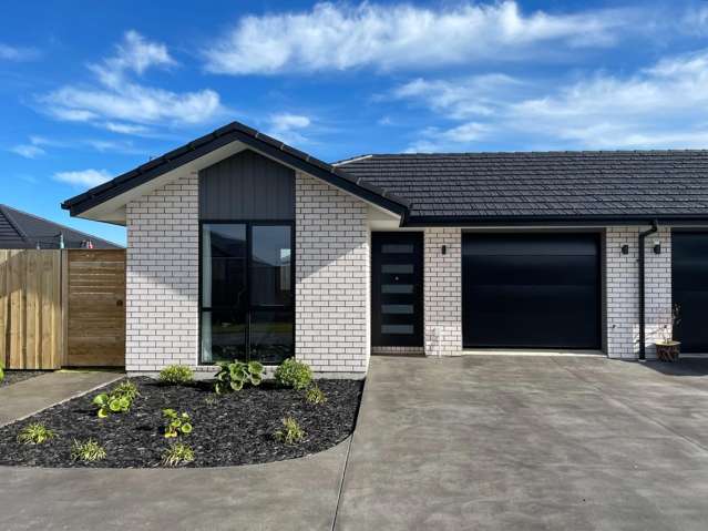 Near New 2 Bedroom Duplex