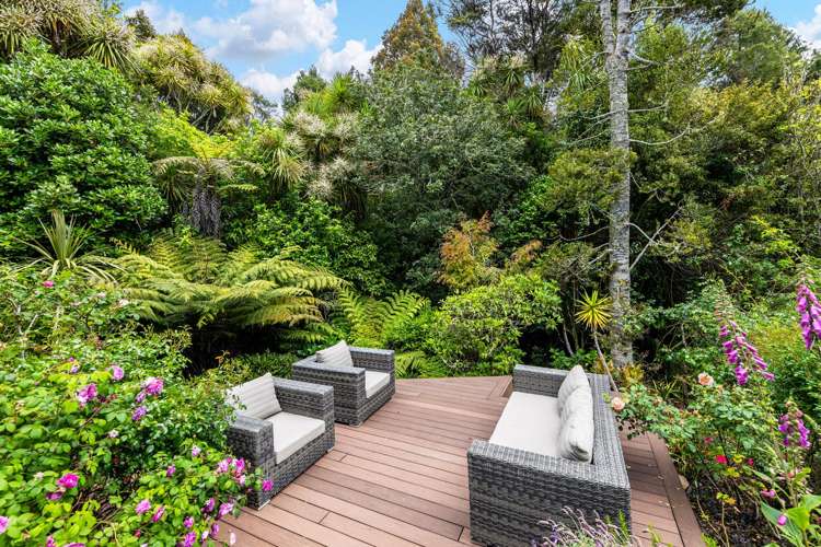 68 Woodfern Crescent Titirangi_4