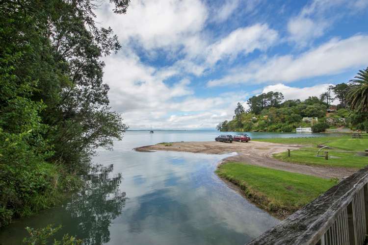 90 Warner Park Avenue Laingholm_2