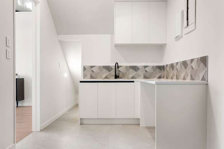 18 Rathfarnham Road Flat Bush_21