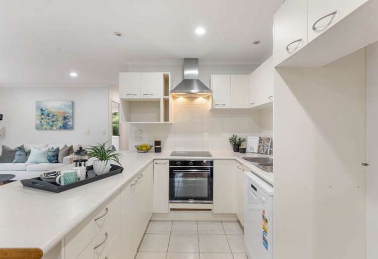 21 Frenz Drive Titirangi_7