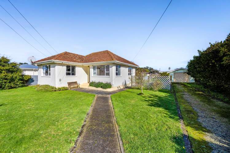 17 Burns Street Hawera_12