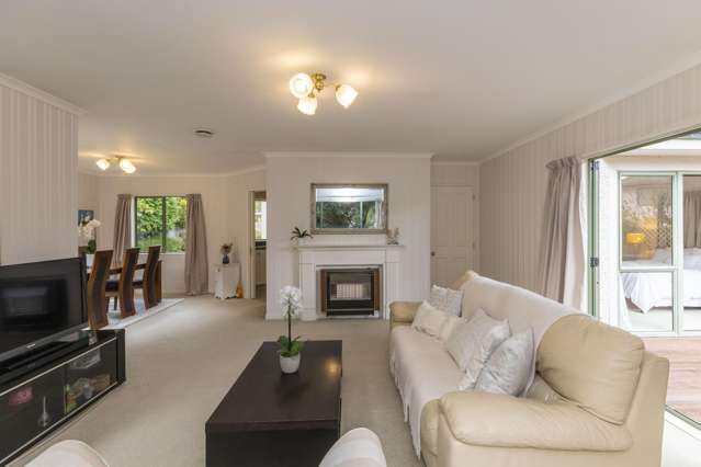 2 The Glen Hokowhitu_1