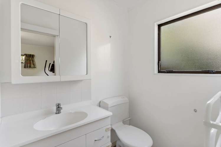 29 Ewhurst Place Goodwood Heights_23