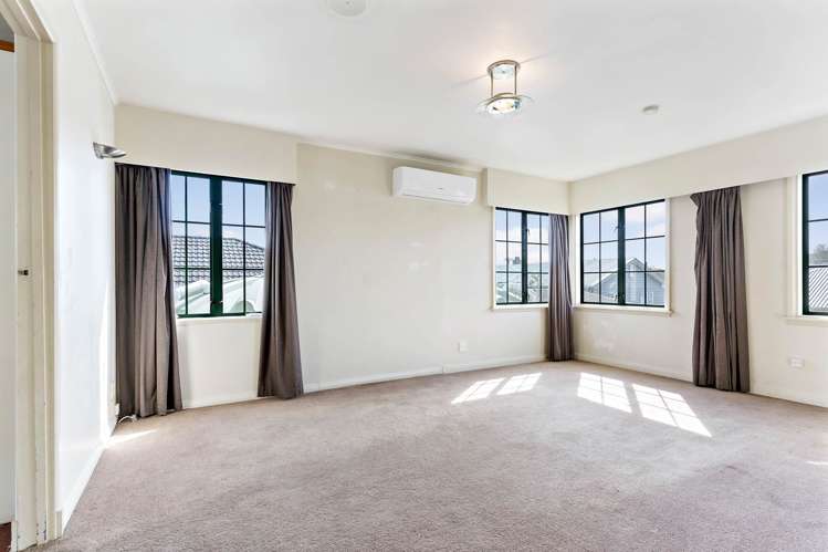 11 Buchanan Road Kingseat_3