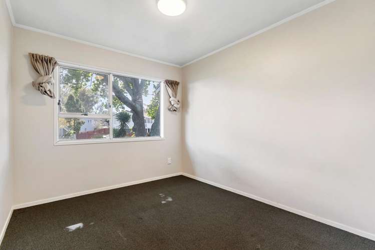 39 Frobisher Way Clendon Park_13