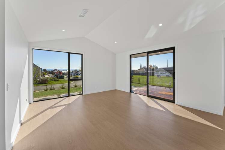 21 Greenway Crescent Richmond_7