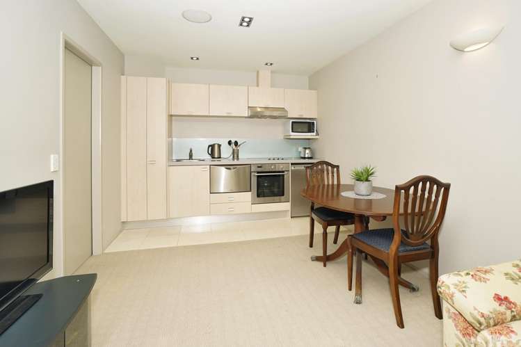 138 Lake Crescent Hamilton Lake_15