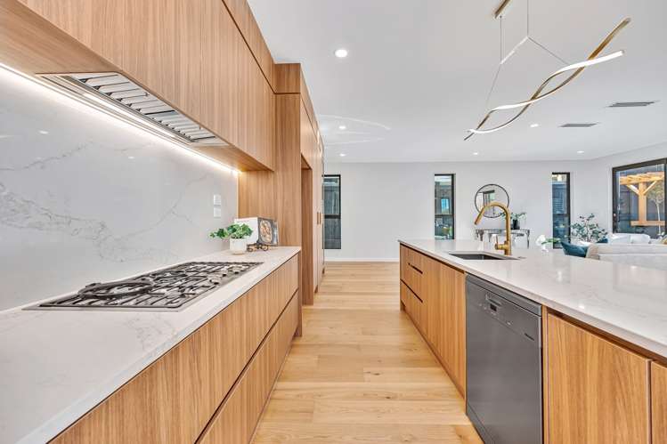 14 Pakirikiri Street Long Bay_28