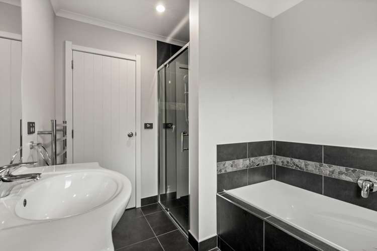 23 Drake Crescent Awatoto_12