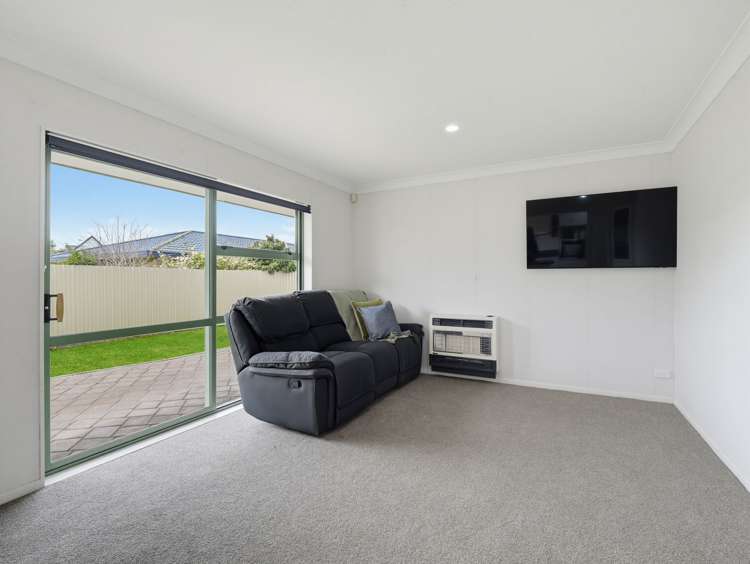 27 Bullock Drive Springvale_11