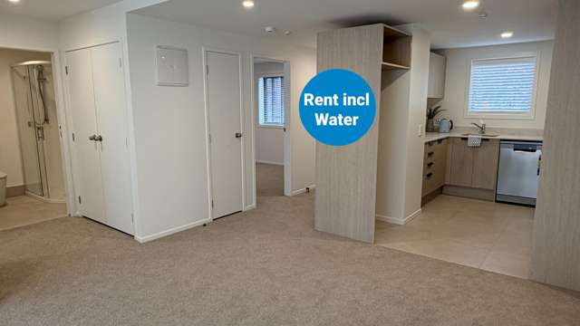 Fully renovated 2 bed, 2 bath apartment in handy location