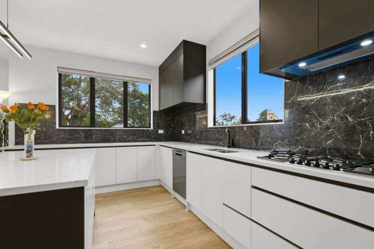 24A Canberra Avenue Lynfield_10