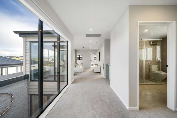 2 Hanikura Street Long Bay_24