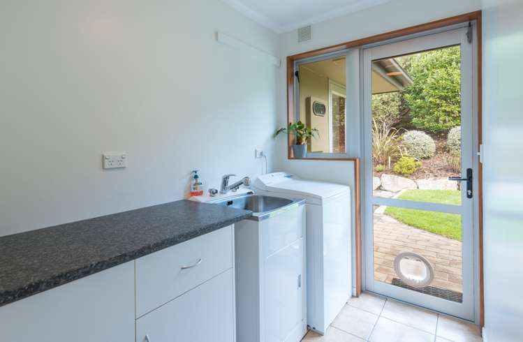9 Highfield Grove Richmond_24
