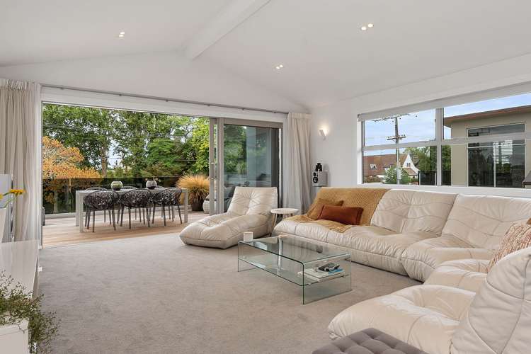 900 River Road Queenwood_3