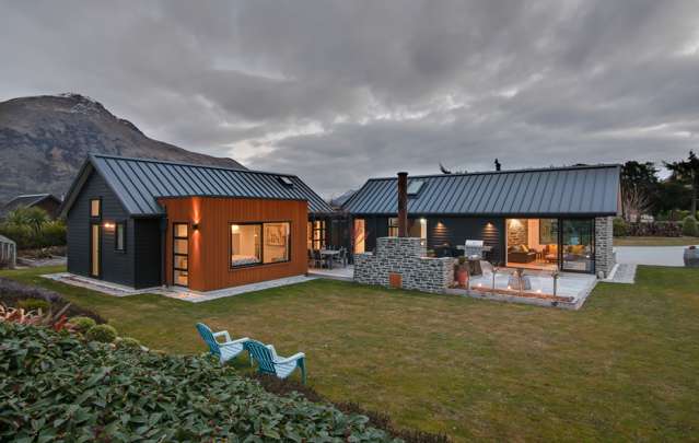 14 Ellen Johnson Terrace Dalefield/Wakatipu Basin_1