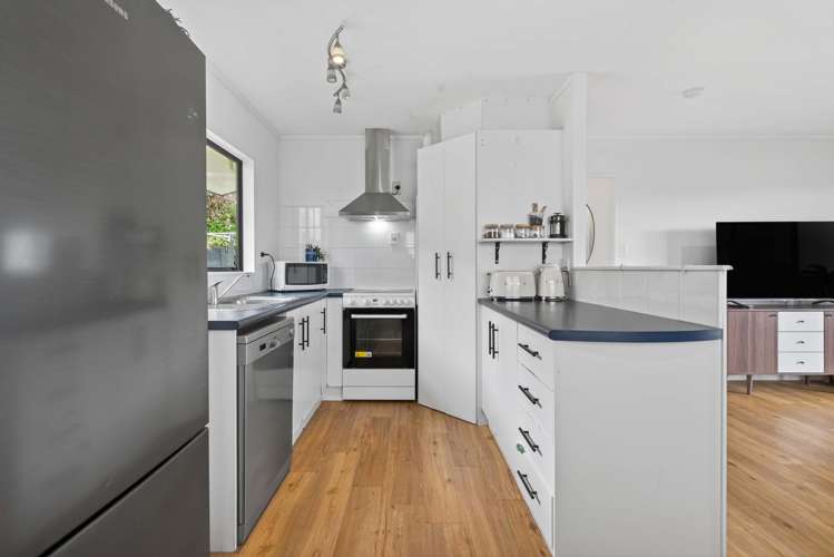 61a Meander Drive Welcome Bay_5