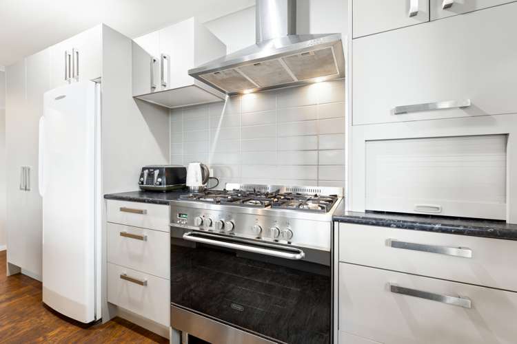 4 Bloomfield Rise Stanmore Bay_9