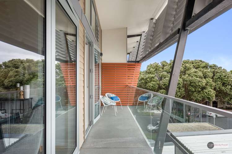 2/5 Raroa Road Lower Hutt_16